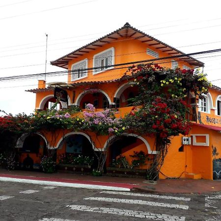 Hotel Crossman Puerto Ayora  Kültér fotó