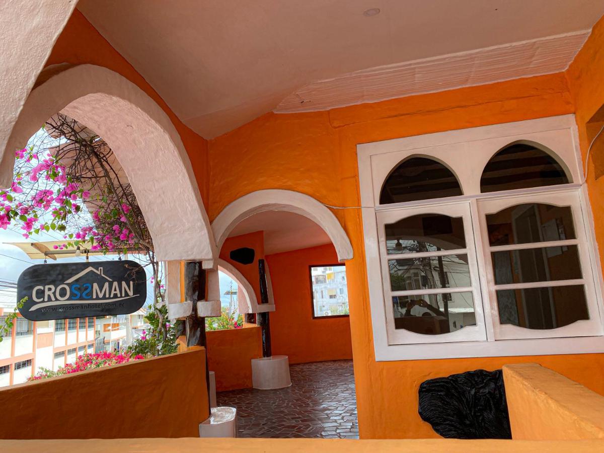 Hotel Crossman Puerto Ayora  Kültér fotó