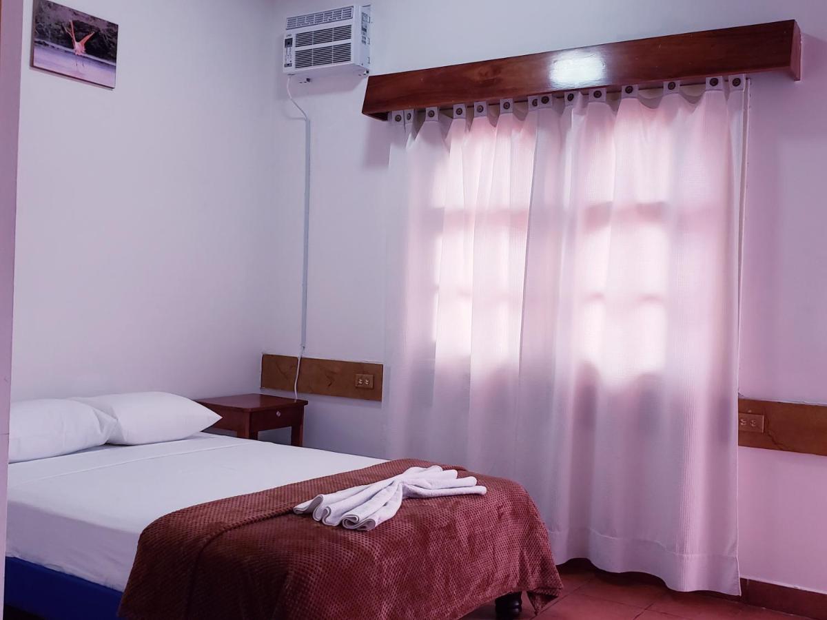 Hotel Crossman Puerto Ayora  Kültér fotó