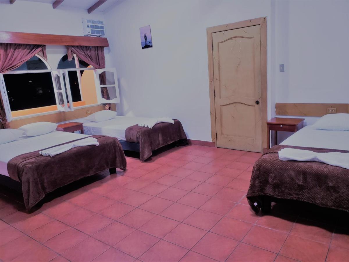 Hotel Crossman Puerto Ayora  Kültér fotó