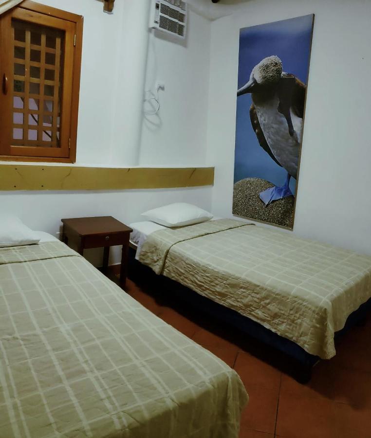 Hotel Crossman Puerto Ayora  Kültér fotó