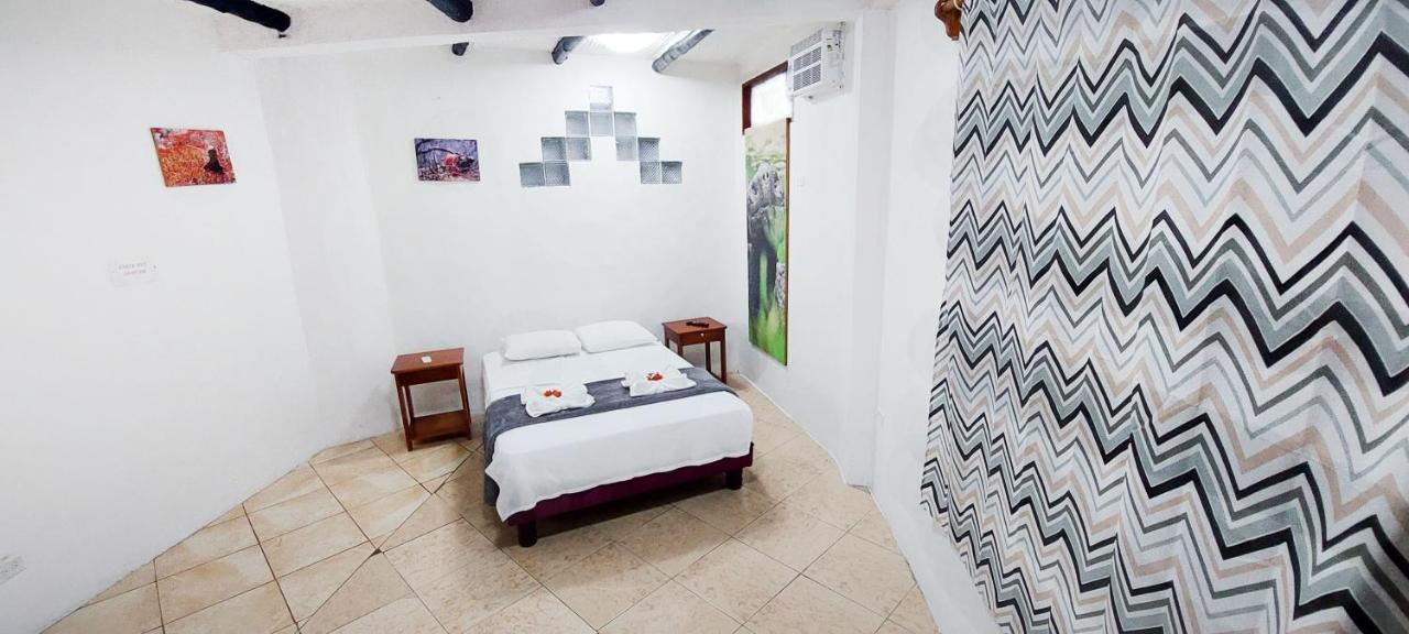 Hotel Crossman Puerto Ayora  Kültér fotó