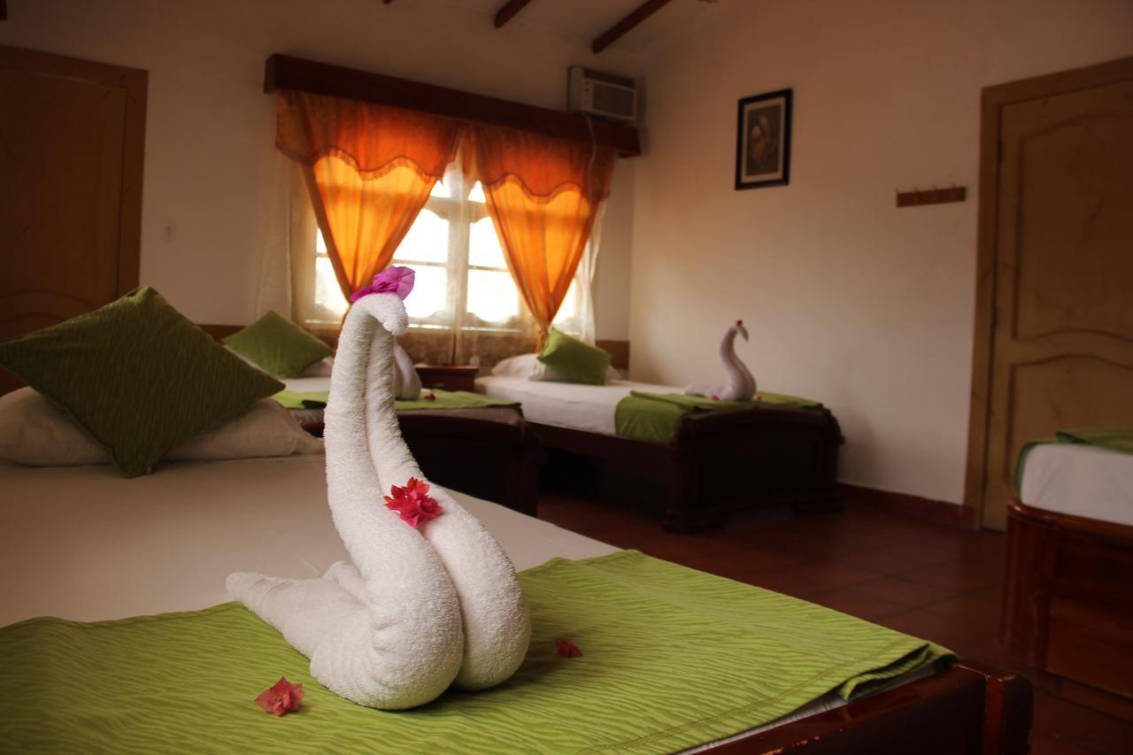Hotel Crossman Puerto Ayora  Kültér fotó