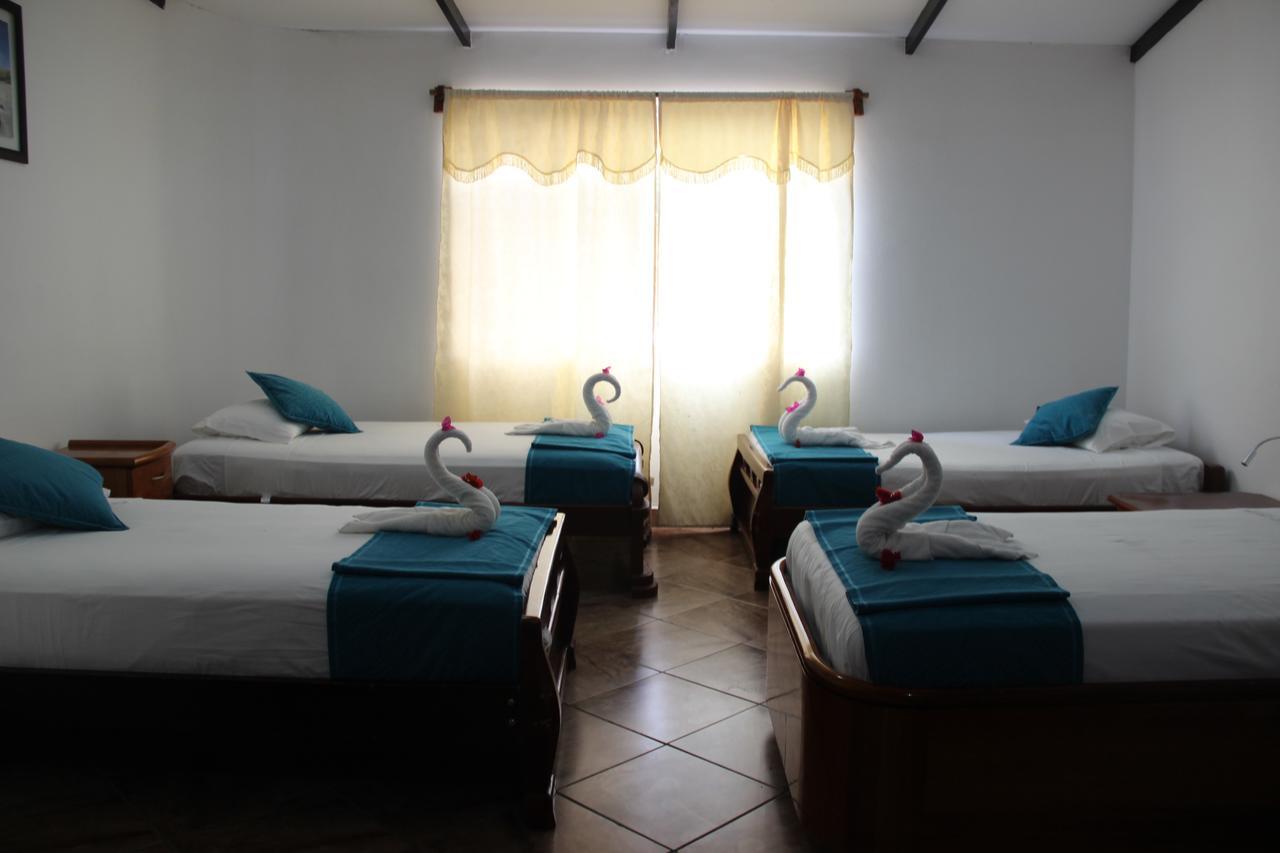 Hotel Crossman Puerto Ayora  Kültér fotó
