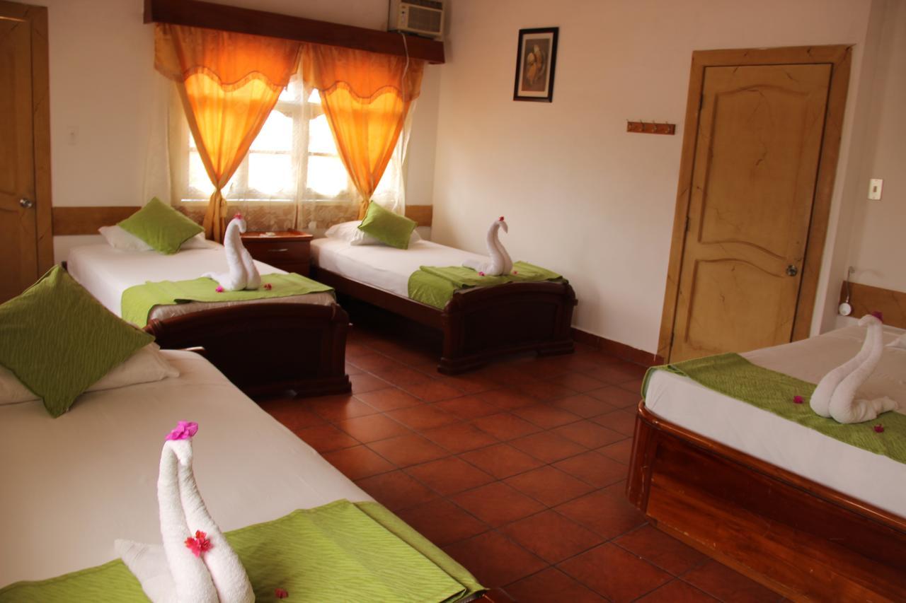 Hotel Crossman Puerto Ayora  Kültér fotó