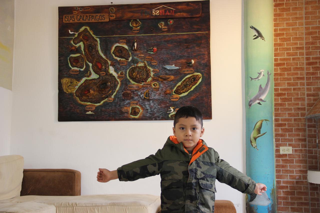 Hotel Crossman Puerto Ayora  Kültér fotó