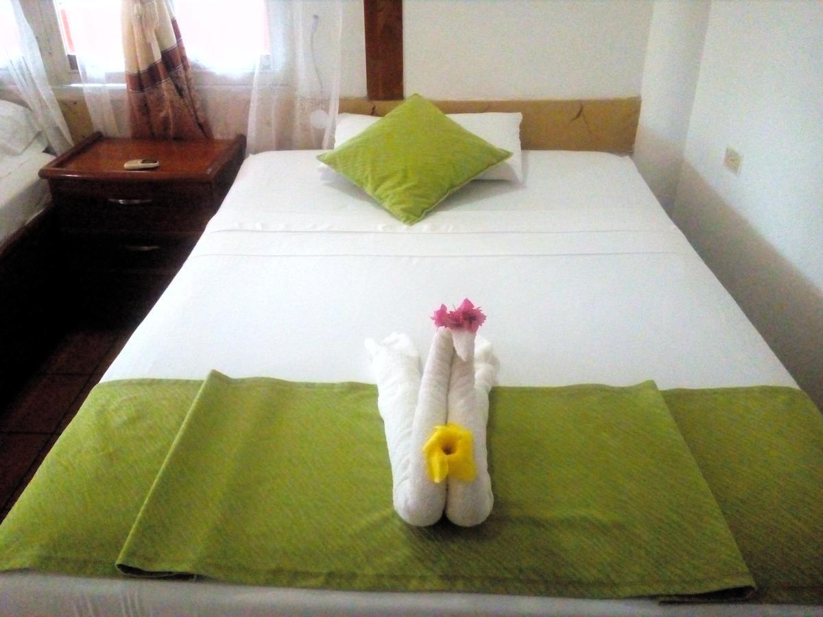Hotel Crossman Puerto Ayora  Kültér fotó