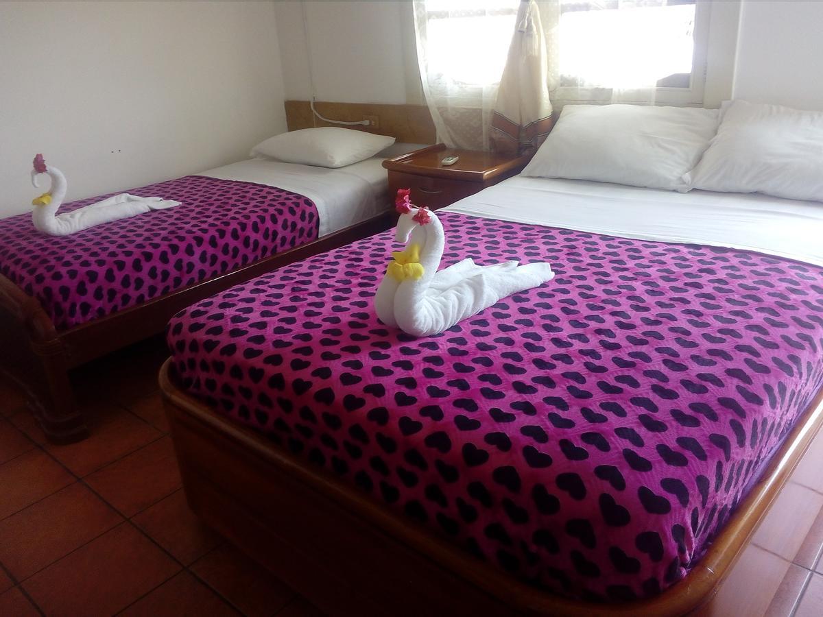 Hotel Crossman Puerto Ayora  Kültér fotó