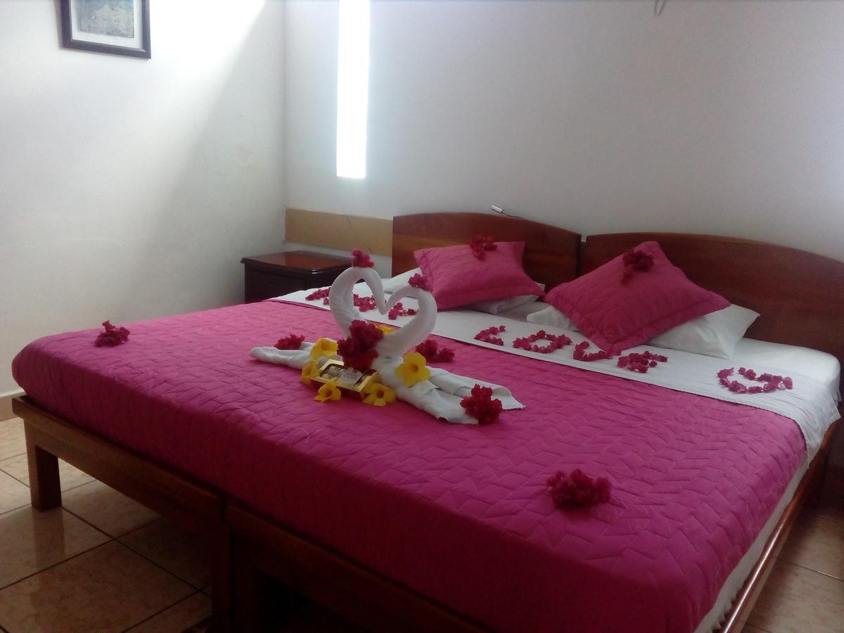 Hotel Crossman Puerto Ayora  Kültér fotó
