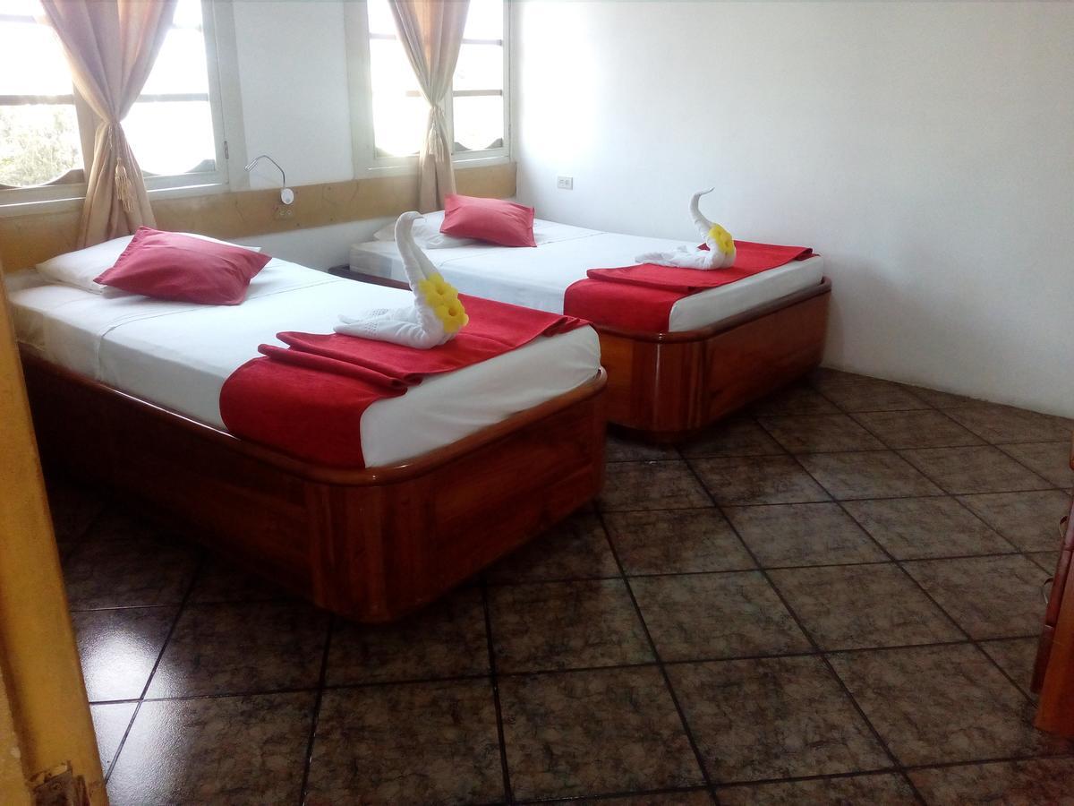 Hotel Crossman Puerto Ayora  Kültér fotó