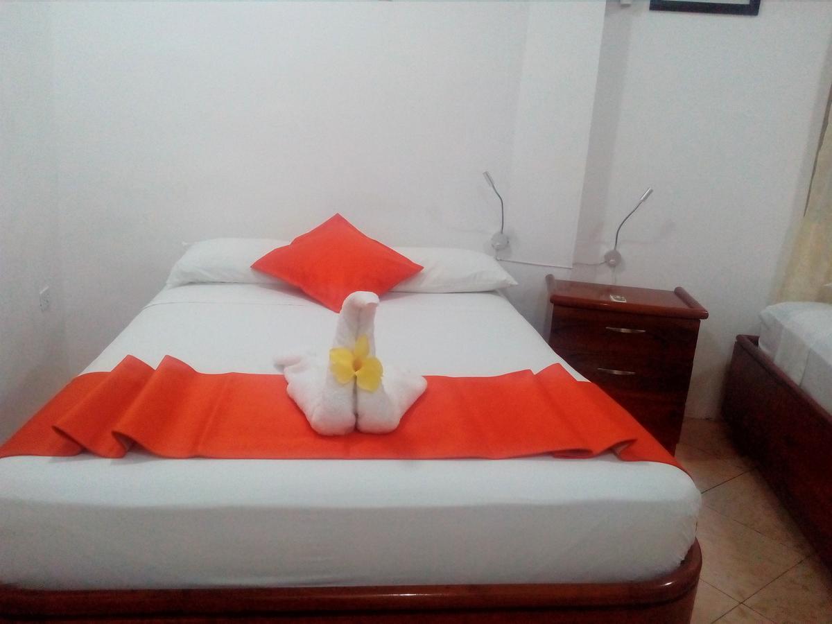 Hotel Crossman Puerto Ayora  Kültér fotó