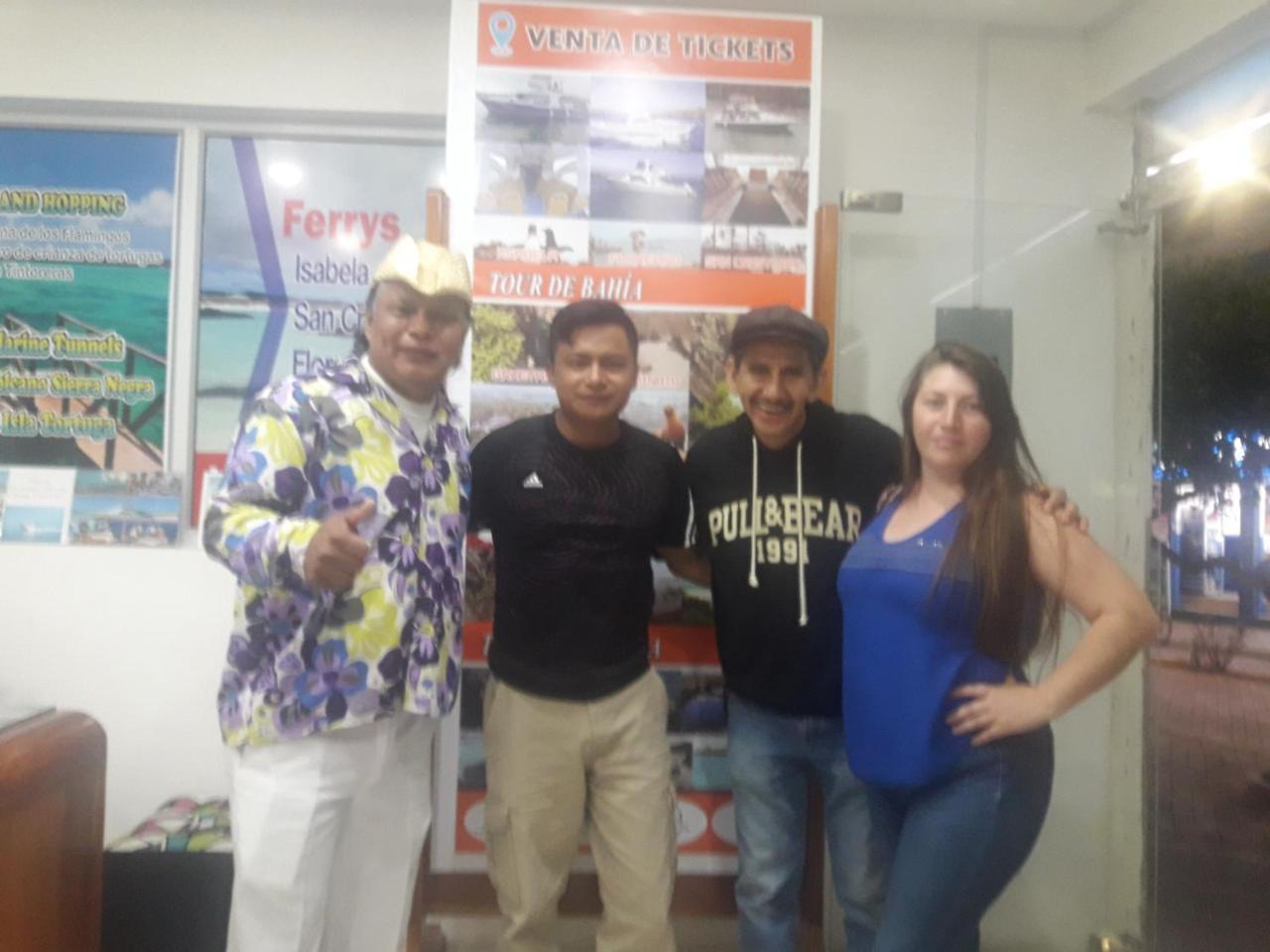 Hotel Crossman Puerto Ayora  Kültér fotó