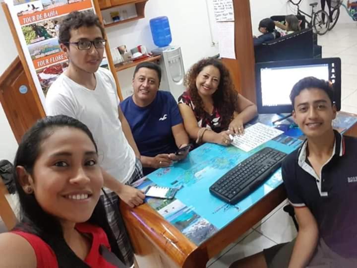 Hotel Crossman Puerto Ayora  Kültér fotó
